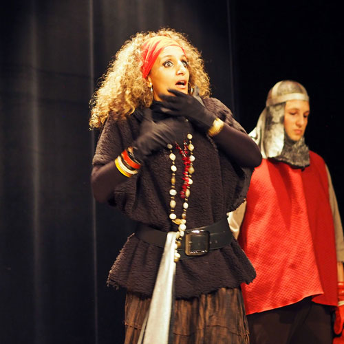 Image pièce de théatre Le dernier jour du roi Othon troupe Expression Arts 2019 10