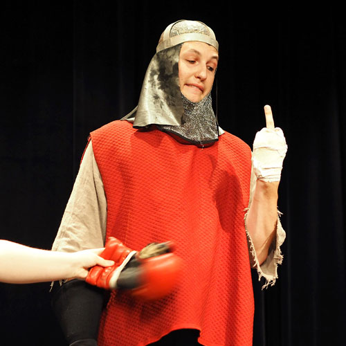 Image pièce de théatre Le dernier jour du roi Othon troupe Expression Arts 2019 11