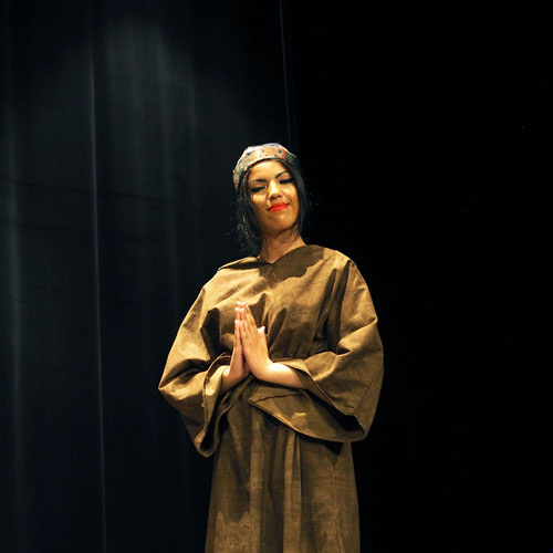 Image pièce de théatre Le dernier jour du roi Othon troupe Expression Arts 2019 18