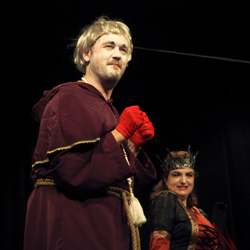 Image pièce de théatre Le dernier jour du roi Othon troupe Expression Arts 2019 21