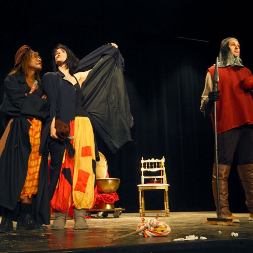 Image pièce de théatre Le dernier jour du roi Othon troupe Expression Arts 2019 29