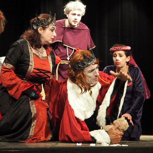 Image pièce de théatre Le dernier jour du roi Othon troupe Expression Arts 2019 39