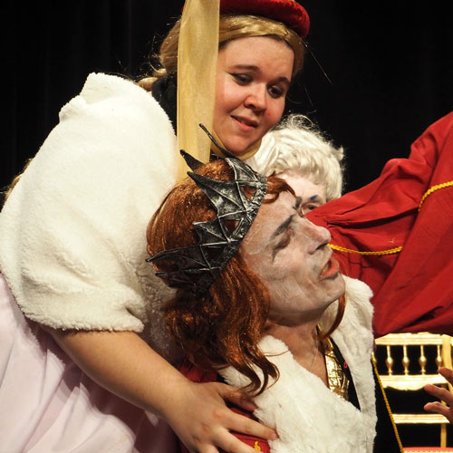 Image pièce de théatre Le dernier jour du roi Othon troupe Expression Arts 2019 40